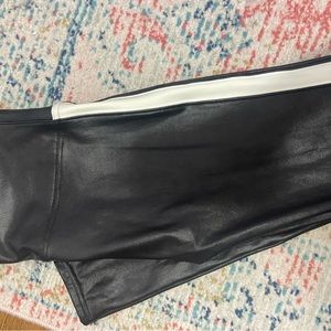 Spanx faux leather leggings w white side stripe! size L